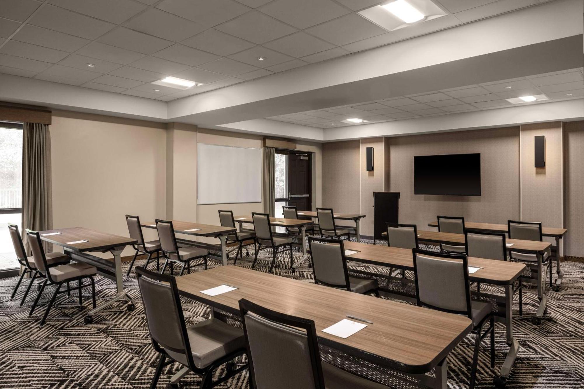 Hyatt Place Detroit/יוטיקה מראה חיצוני תמונה