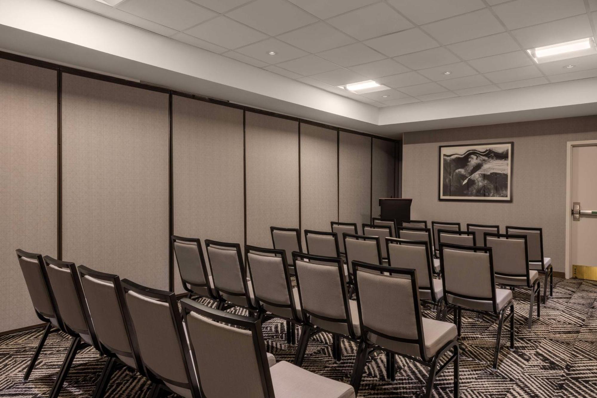 Hyatt Place Detroit/יוטיקה מראה חיצוני תמונה